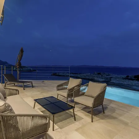 Front In Dingac With Sauna Сasa de vacaciones Gornji Dingač