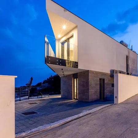 Front In Dingac With Sauna Gornji Dingac